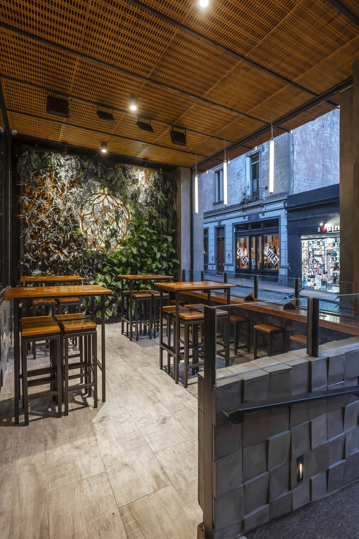 The Nim Bar — foto 6
