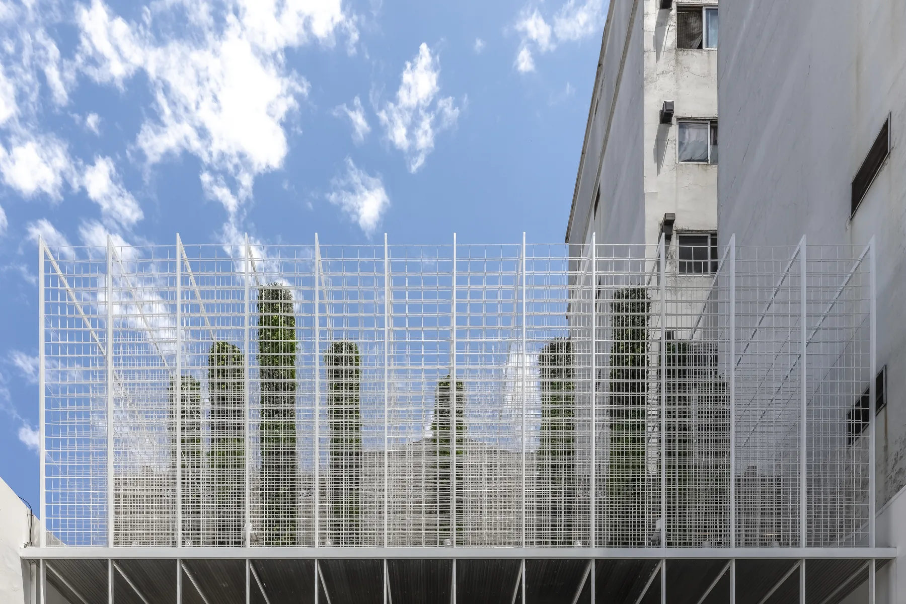 Clarin arq fresco — image 1