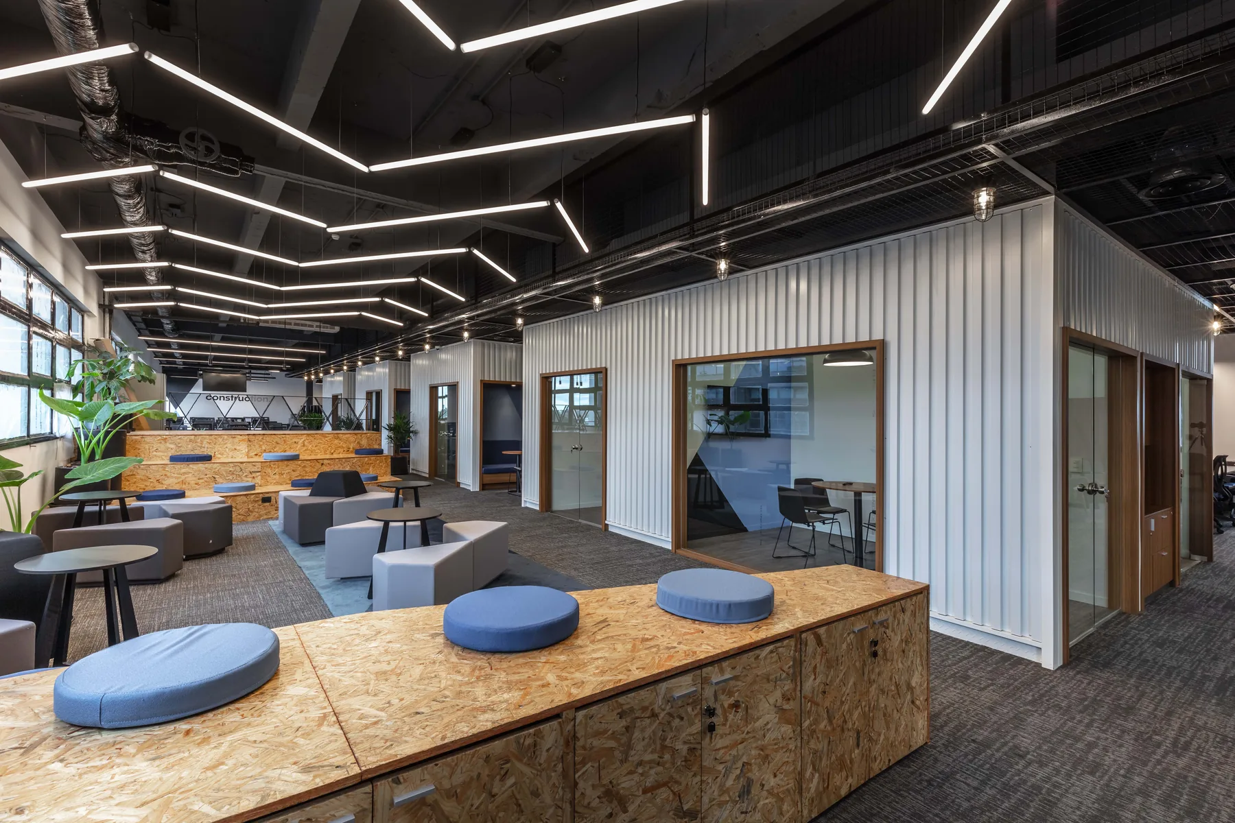 Contemporary Interior Design by Braun Publishing — image 4